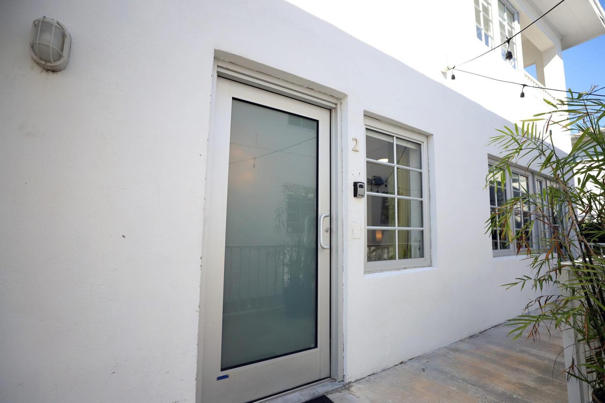 South Beach 2 Bedroom Family Pet Friendly Apartment With Free Parking On Premise Маями Бийч Екстериор снимка