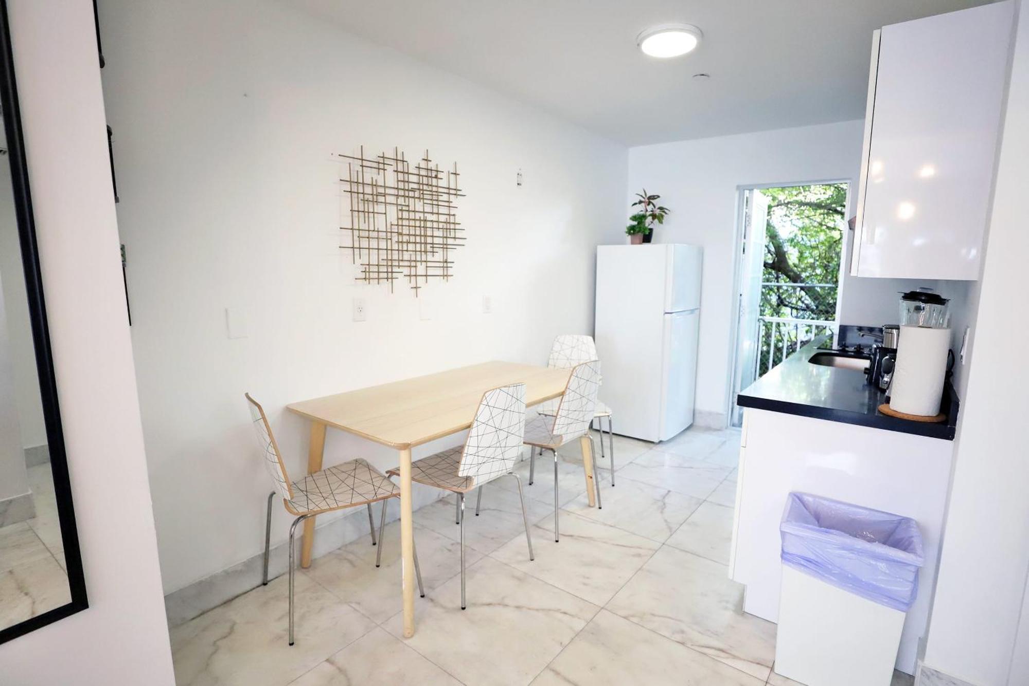 South Beach 2 Bedroom Family Pet Friendly Apartment With Free Parking On Premise Маями Бийч Екстериор снимка